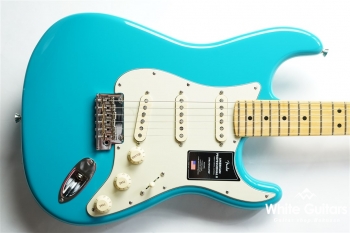 American Professional II Stratocaster - Miami Blue
